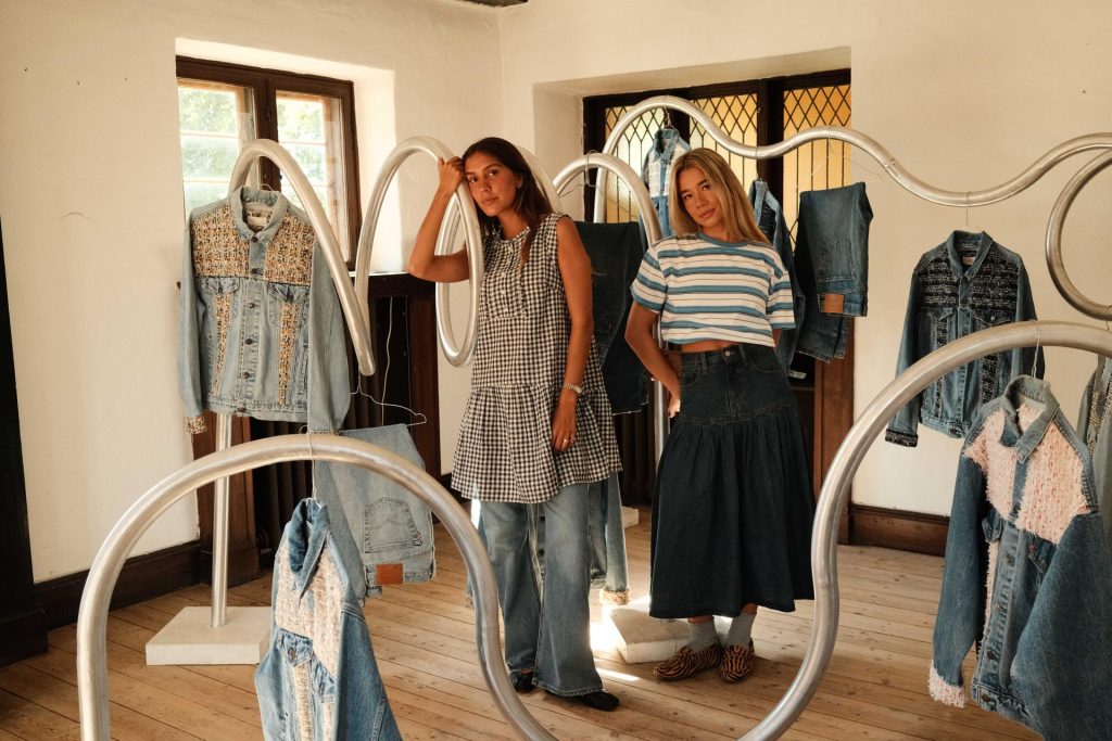 El denim desestructurado de Levi’s conquista el street style de Copenhague en la colección FW26