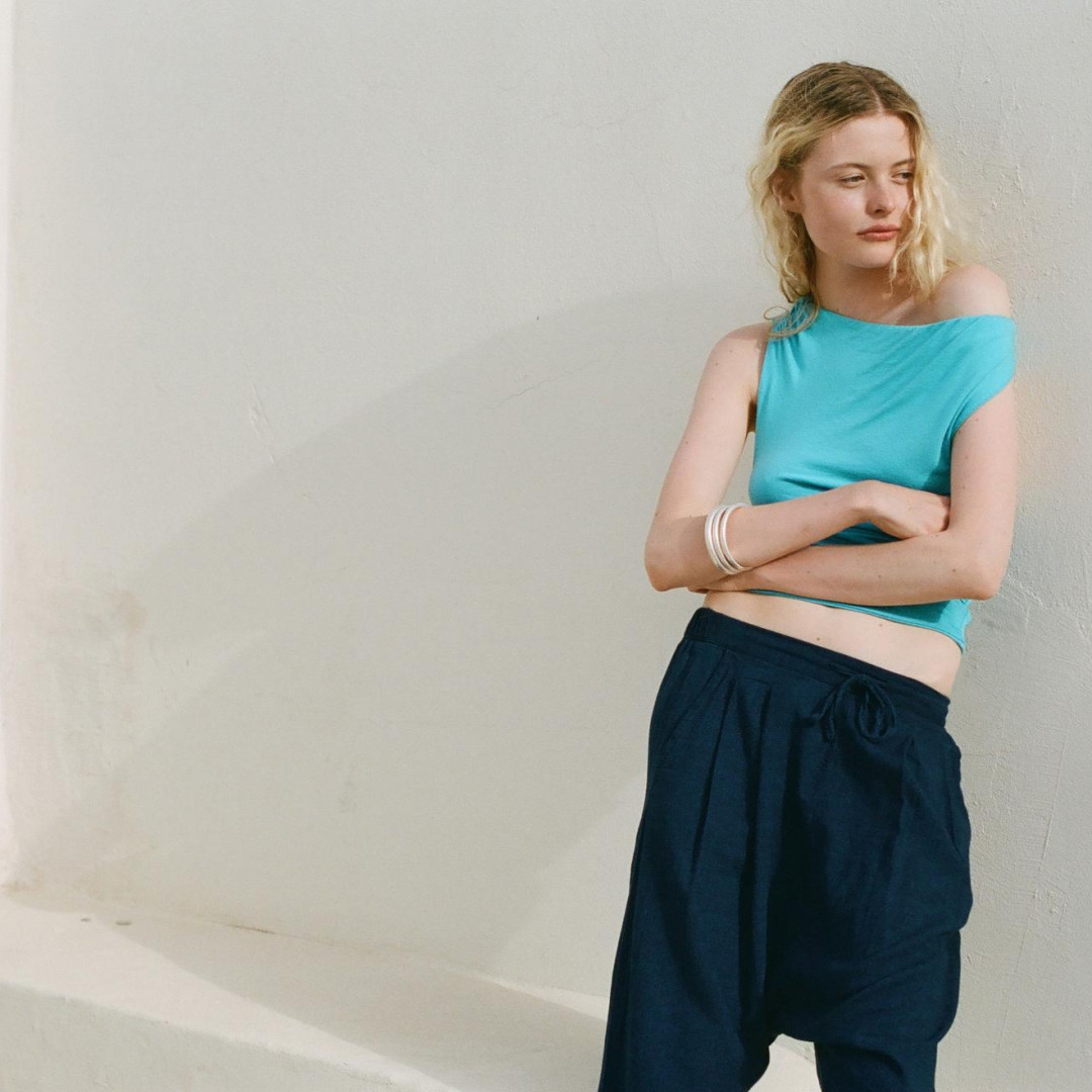 La experiencia Edited de Pull&Bear en Ibiza celebra la pureza del estilo mediterráneo con Gabriela Flores